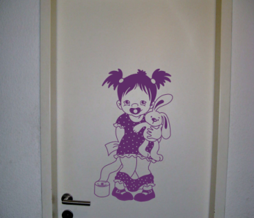 Preview: Wandtattoo Mädchen mit dem Kuschelhasen muss...