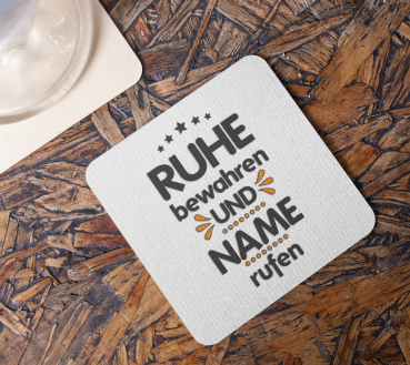 Preview: Schwarzweiße oder weiße Tasse "Ruhe bewahren und ...Wunschname rufen"