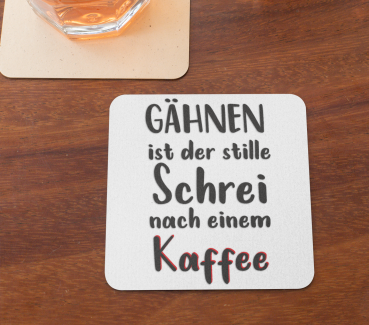 Preview: Schwarzweiße oder weiße Tasse "Gähnen ist der stille Schrei..."
