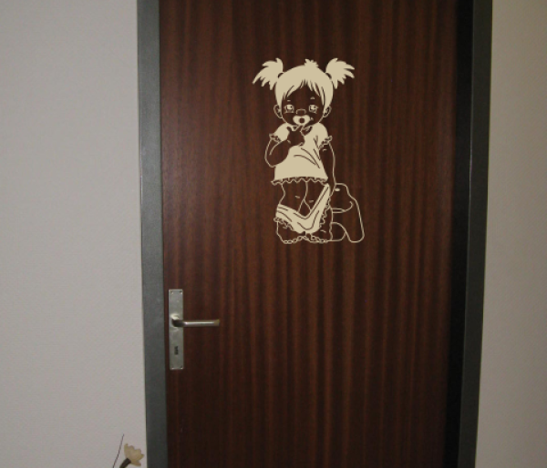 Wandtattoo Mädchen mit Töpfchen