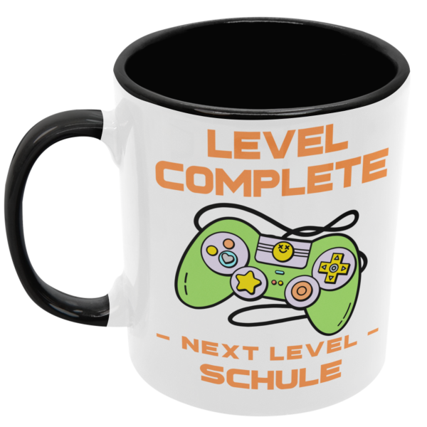 Schwarzweiße oder weiße Tasse "Level complete. Next level Schule"