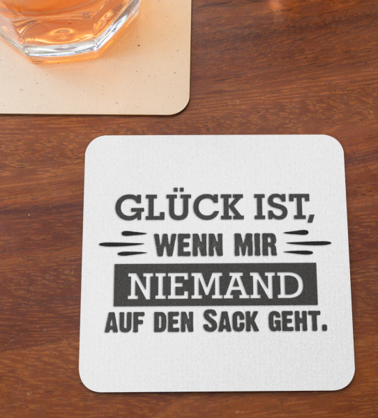 Schwarzweiße oder weiße Tasse "Glück ist, wenn mir niemand auf den Sack geht."