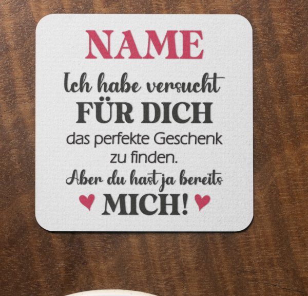 Schwarzweiße/ weiße Tasse "Das perfekte Geschenk... mit Wunschnamen"