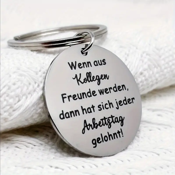 Runder Metall Schlüsselanhänger mit Gravur "Wenn aus Kollegen Freunde werden..." Freundschaftsgeschenk für Kollegen